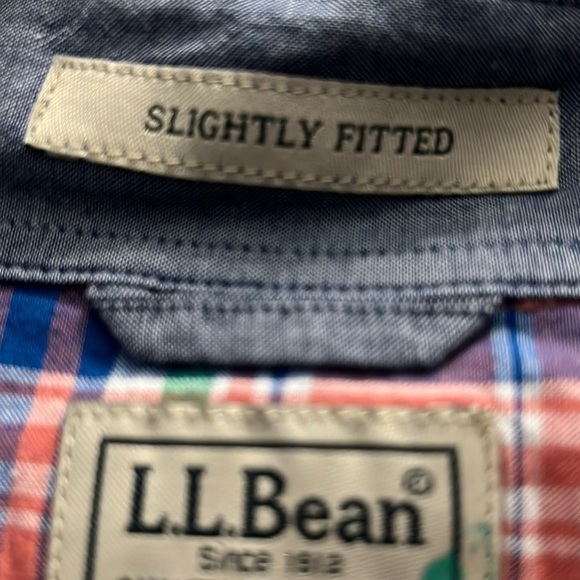 L.L. Bean Men’s Slightly Fitted Plaid Buttonp shirt size XL - Picture 5 of 6